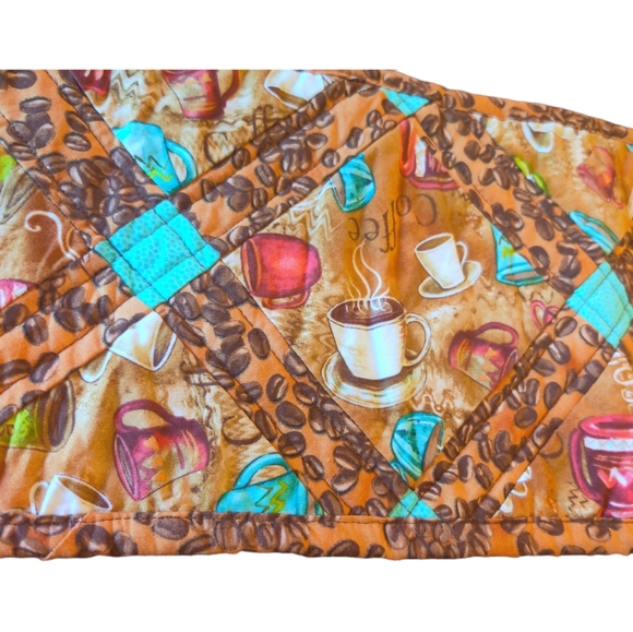 🗺️ Table Runner Homemade Quilted Coffee Cafe Caffeine Themed EUC 32 ½" x  8 ½" - Picture 7 of 12